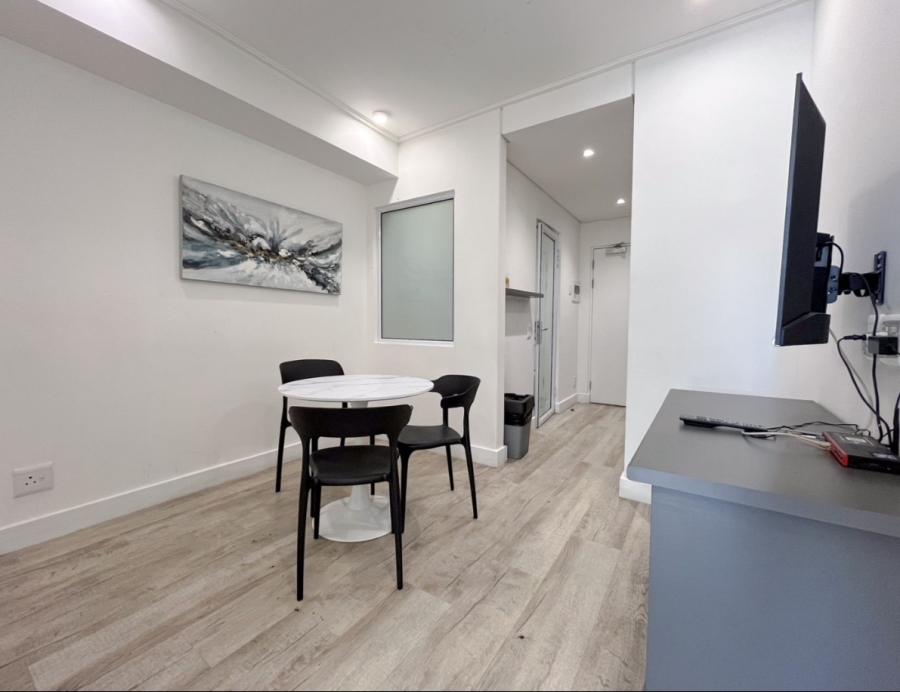 2 Bedroom Property for Sale in Woodstock Western Cape